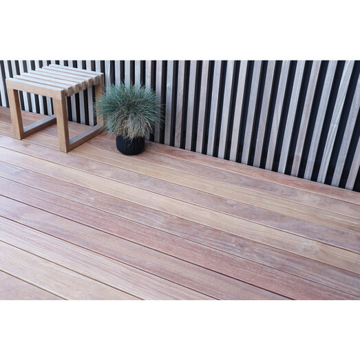Cumaru terrasseplanker glat/glat rødbrun og knastfri 21 x 145 mm