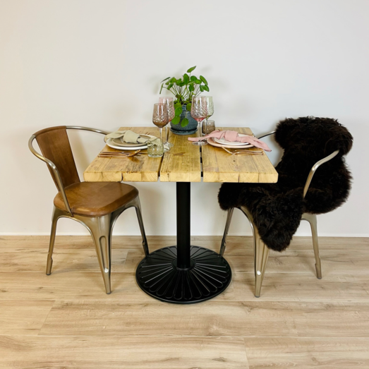 Kabeltromlen cafébord af genbrugstræ 70x70 cm natur