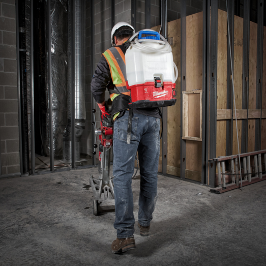 Milwaukee M18 BPFP-WST Switch Tank™ sprøjtebeholder 15 L til vand - solo