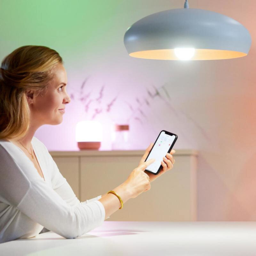 Philips Smart WiZ white LED pære E27 8,5W standard mat