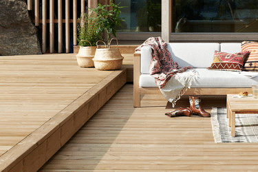 terrasse med thermowood