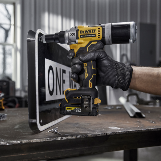 DeWALT DCF414NT-XJ nittepistol 18V XR til 4,8-6,4 mm nitter solo