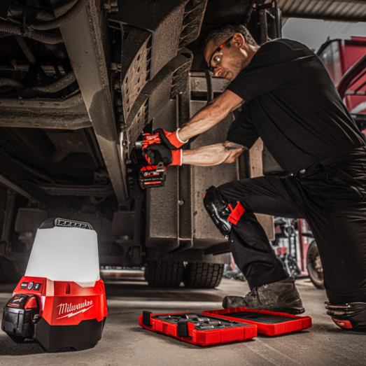 Milwaukee M18TALO områdelampe